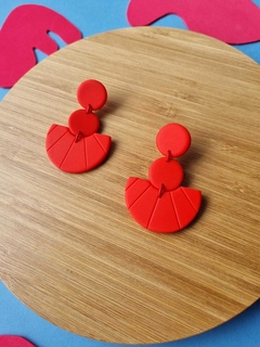 Brinco Sereia Vermelho Escarlate - Orgânika na internet