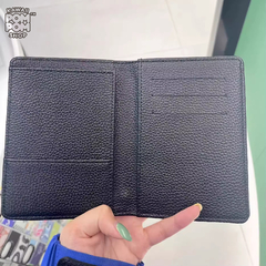 Porta passaporte Chiikawa na internet