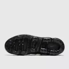 Tênis Nike Air VaporMax Plus todo preto - comprar online