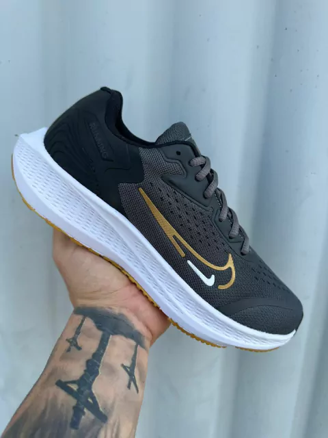 NIKE ZOOM RUNNING GRIS/DORADO