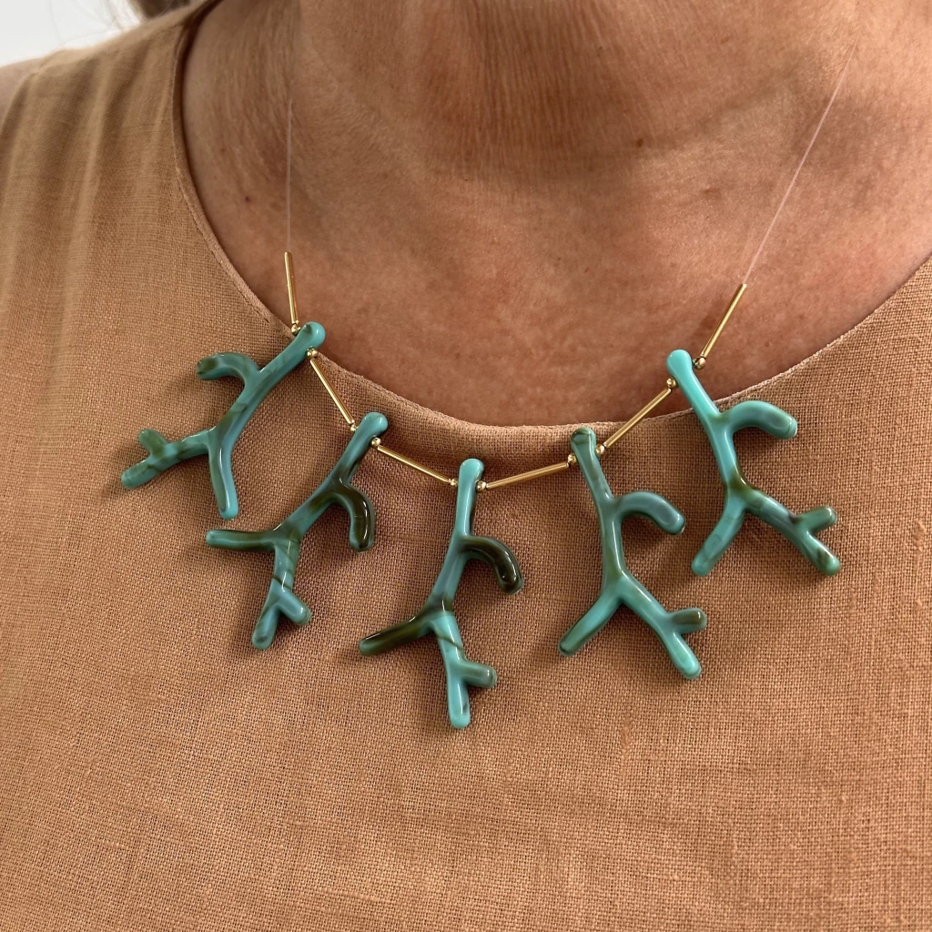 Colar Nylon Canutilho e Pingente Coral Turquesa 45cm