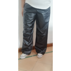 PANTALON ENGOMADO PARACHUTE en internet