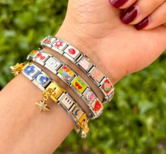 Pulsera Brazalete Plateada Para Mujer + 3 Dijes + Cajita en internet