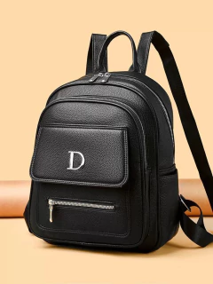 Imagen de Mochila Eco Cuero Para Mujer Cierre Botón Multiusos Luvina