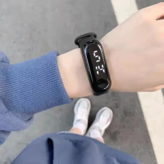 Reloj Pulsera Táctil Digital Led Silicona Para Niños Y Niñas - tienda online