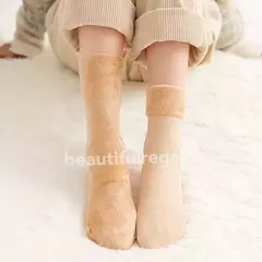 Imagen de 1 Calza Media Can Can Efecto Piel + 2 Par De Medias Peluche