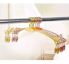 Percha De Metal Con Broches Sujetadores Ropa Interior X5 - comprar online