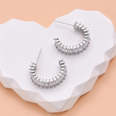 Par De Aros Argolla De Acero Con Diamantes + Cajita Regalo - comprar online