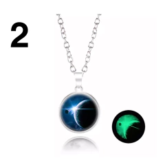 Collar Con Dije Galaxia Brillan En La Oscuridad Nebulosa en internet
