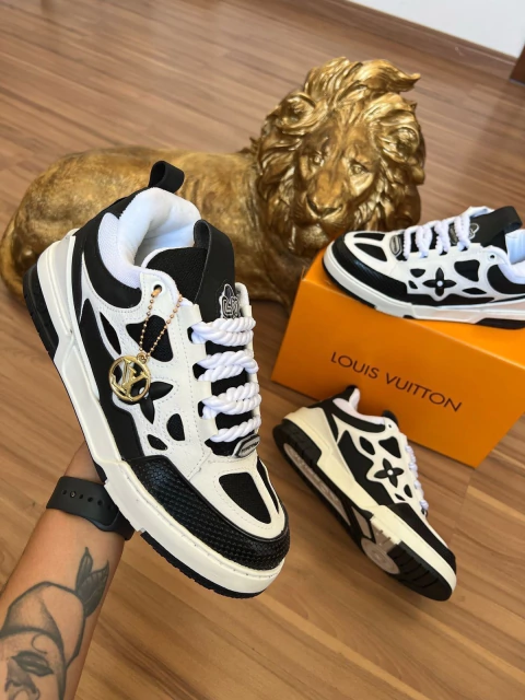 LOUIS VUITTON LV - comprar online