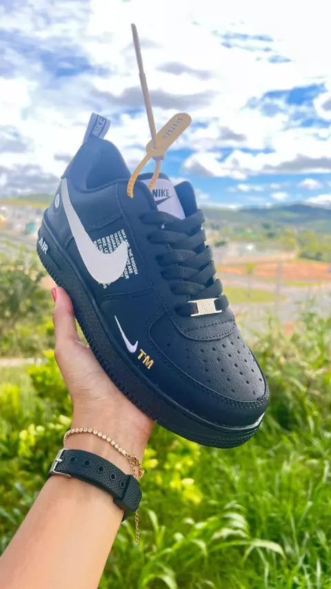 NIKE AIR FORCE TM