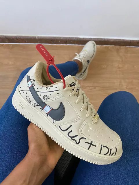 NIKE AIR FORCE JUST