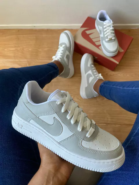 NIKE AIR FORCE