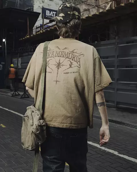 CORE MEMORY MOCHA BOXY TEE - comprar online