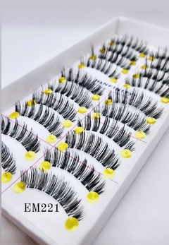 EM221 - 10 Pares Cílios Postiços Extra Macia Efeito Super Natural Base transparente Hinfinity - comprar online