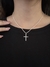 Pingente crucifixo cravejado com detalhe - Amayka Pratas