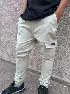Calça jogger BOSS na internet