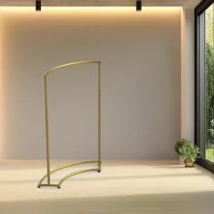 Imagem do Cabideiro Arara Clarice Super Luxo Chão Dourada