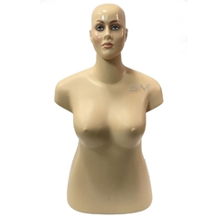 Busto Plus Size com cabeça na internet