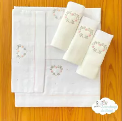 KIT ENXOVAL COORDENADO CORAÇÃO SOB ENCOMENDA - comprar online