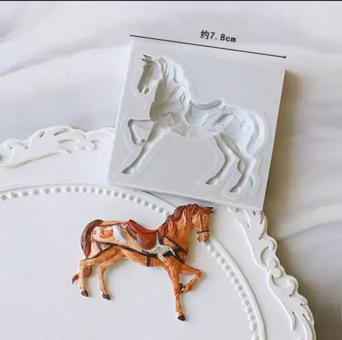 MS756 CAVALO COM CELA