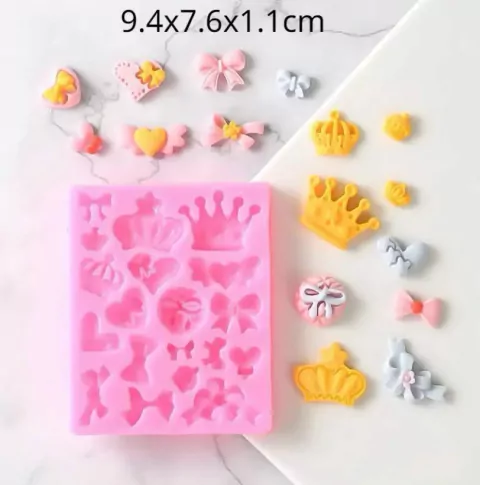 MS67 VÁRIOS LAÇOS E COROAS 8CM