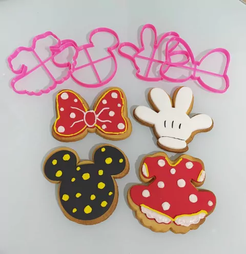 B17 KIT BISCOITO 4 ÍTENS 10CM