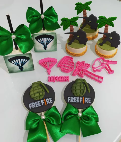 C52 KIT FREE FIRE 5,5CM