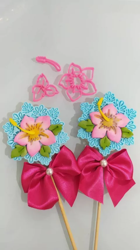 C21 CORTADORES FLOR DE HIBISCO 4,5CM 012