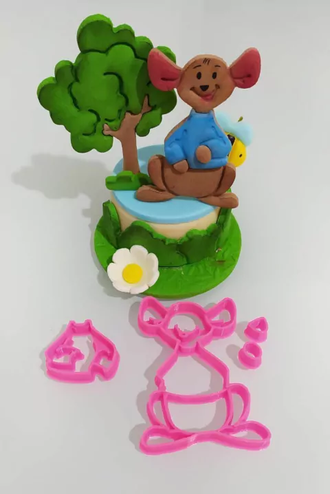 C184 CANGURO URSINHO POOH 7CM