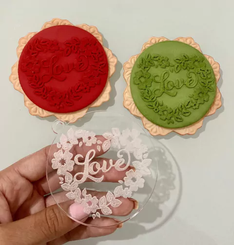 TR09 MARCADOR LOVE CORAÇÃO 7CM 0010