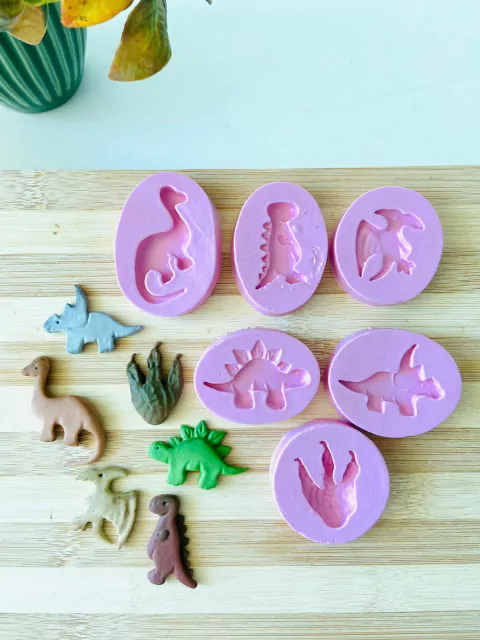 MS149 KIT DINOSSAUROS PEQUENOS COM PATINHA 4CM