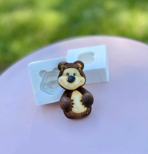 MS814 MASHA SENTADA 3D