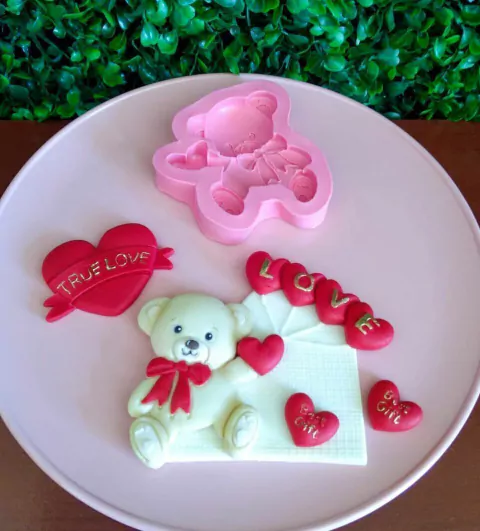 MS822 MOLDE DE SILICONE URSINHO COM CORAÇÃO