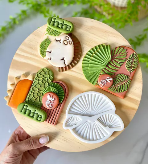 MS1171 MOLDE DE FOLHAS PLISSADAS ACABAMENTO LEQUE 2CM A 7CM 0014