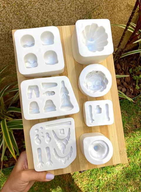 MS1197 KIT MOLDE DE SILICONE BRANCA DE NEVE E OS SETE ANÕES 10CM 00180