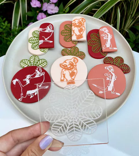 TX80 MARCADOR ACRÍLICO FLOR DE PALHA REI LEÃO 7CM 0013