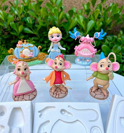 MS1253 KIT COMPLETO CINDERELLA Tamanho de 6,5 A 8CM 00256