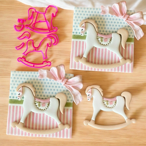 C548 CAVALO BALANÇO 7CM 0018