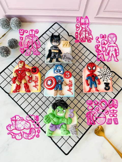 C697 KIT HERÓIS COMPLETO DE 8,5CM 0095