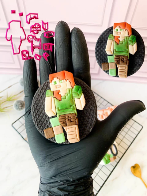 C705 MINECRAFT MENINO 8CM 0017
