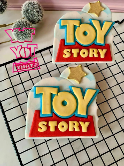 C762 TOY STORY SIMBOLO DE 7,5 CM 0019 - buy online