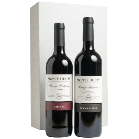 Kit Natal Conjunto Espanhol com duas garrafas de vinho Monte Ducay Paraje Histórico, uma Crianza e uma Gran Reserva, apresentadas com caixa branca