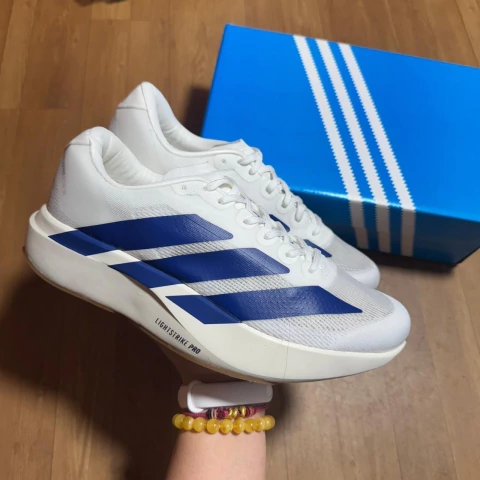 Tênis Adizero Adios PRO 4 branco/azul - comprar online