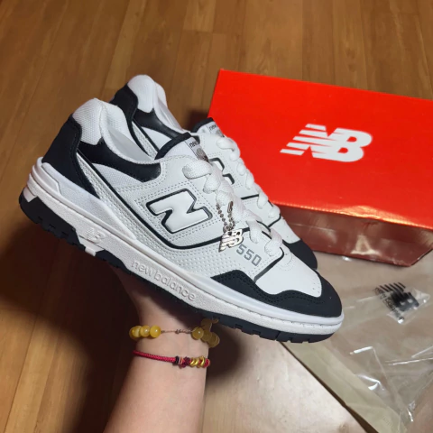 Tênis NB 550 branco com preto - comprar online