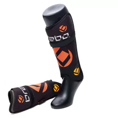 Canilleras BRABO F1 Negra
