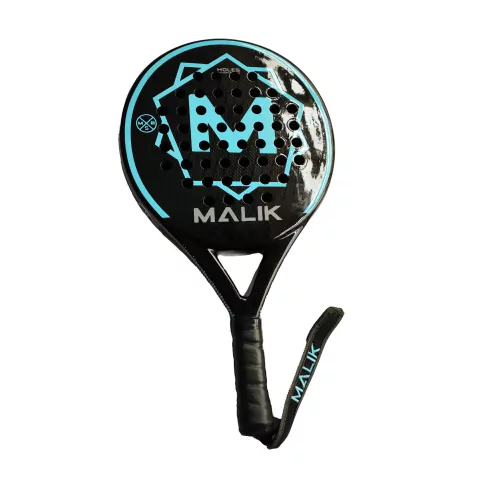 Paleta de pádel con composición de 100% de fibra de vidrio marca Malik