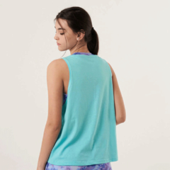 Remera musculosa deportiva con cuello redondo de algodón Vlack