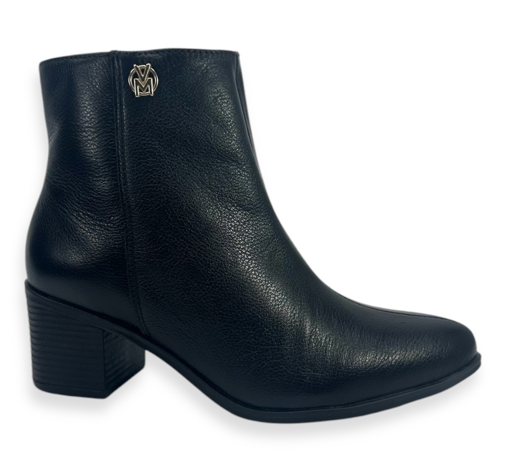 Bota Via Marte Cano Curto Couro Atenas Feminina Preta - comprar online
