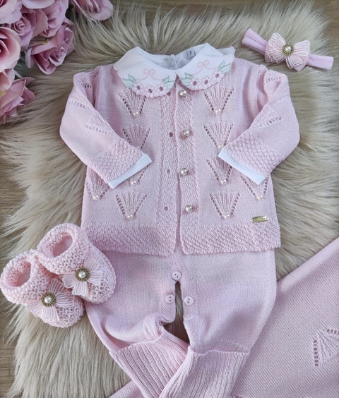 Saida de maternidade em tricô bebê menina - comprar online